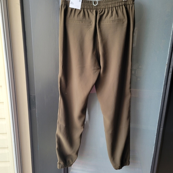 Express NWT Military Green Mid Rise Ankle Joggers Women’s Size XS - Picture 4 of 11